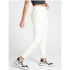 Athleta Sculptek White Tapered Jeans Size 2P Athleisure